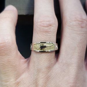 Size 8.25 Sterling Silver & 18K Yellow Gold Unique Symbol Cut Band Ring